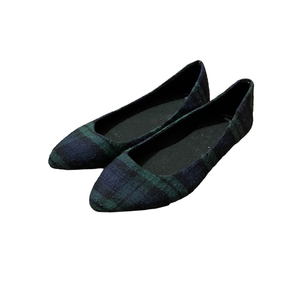 Gap Factory nightwatch plaid slip on flats 8M NWOT